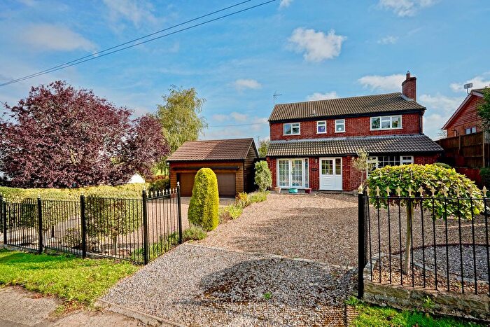 4 Bedroom Detached House For Sale In Mill Hill, Keysoe, MK44