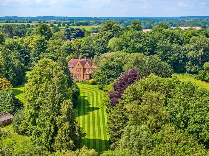 6 Bedroom Equestrian Facility For Sale In Cross Hill Road, Adderbury, Banbury, Oxfordshire, OX17