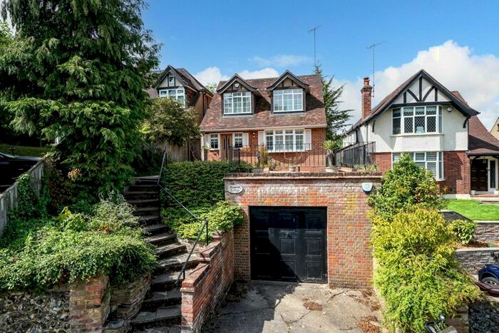 3 Bedroom Detached House For Sale In Batchworth Hill, Rickmansworth, WD3