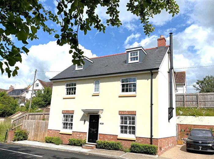 4 Bedroom Detached House For Sale In Stapleford, Salisbury, SP3