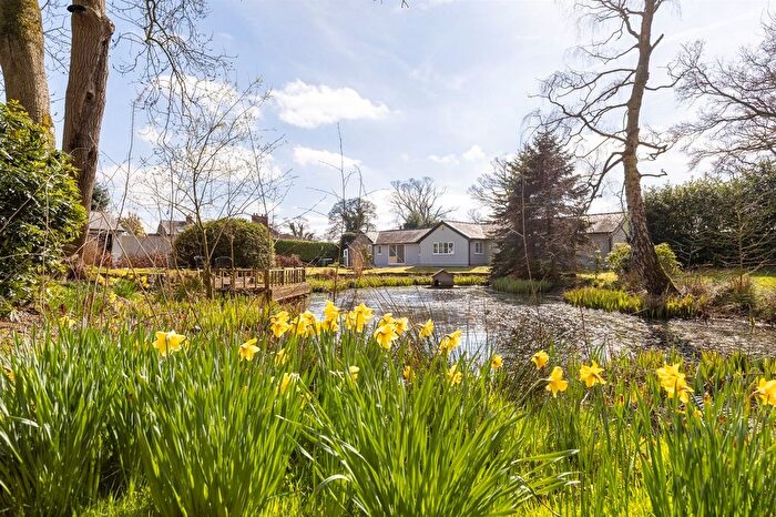 4 Bedroom Detached Bungalow For Sale In Chapel Lane, Manley, WA6