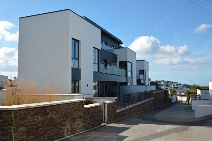 2 Bedroom Flat To Rent In Pentire Avenue, Newquay, TR7
