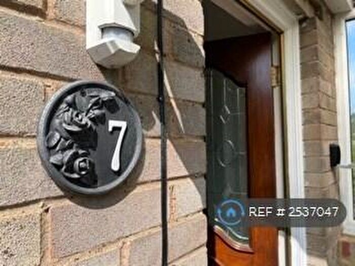 2 Bedroom Flat To Rent In Barnards Way, Brigstock, Kettering, NN14