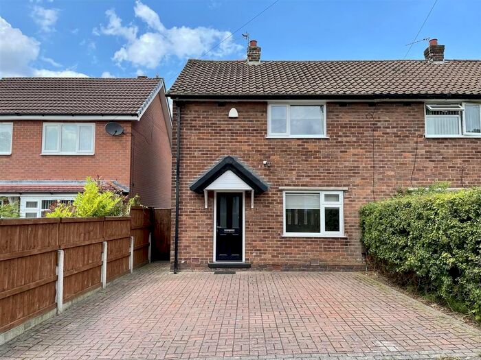 2 Bedroom Property To Rent In Goyt Road, Marple, Stockport, SK6