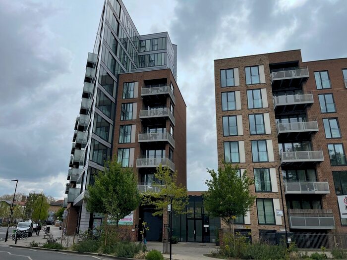 2 Bedroom Flat To Rent In Lovelace Street, Hackney, E8