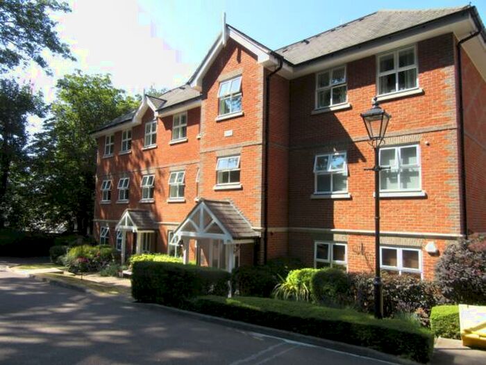 2 Bedroom Flat To Rent In Caldicott Court, Hitchin, SG4