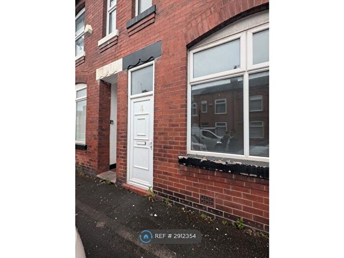 3 Bedroom Terraced House To Rent In Ivy St, Manchester, M40