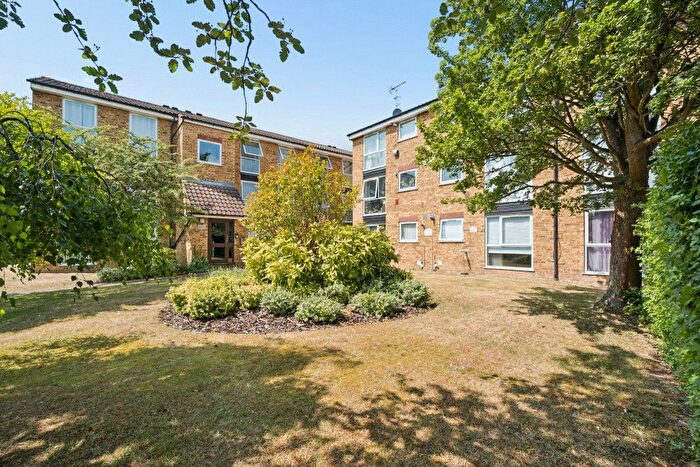 2 Bedroom Flat To Rent In Melville Close, Ickenham, UB10
