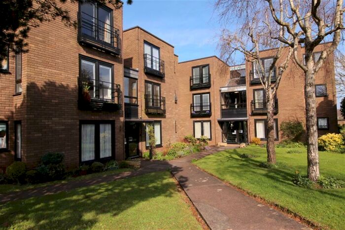 2 Bedroom Flat To Rent In Salisbury Park, Downend, Bristol, BS16
