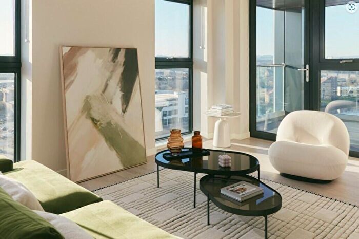 2 Bedroom Flat To Rent In Anderston Quay, Glasgow, G3