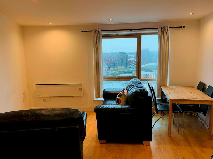 1 Bedroom Flat To Rent In Clarence House, The Boulevard, Leeds, West Yorkshire, LS10
