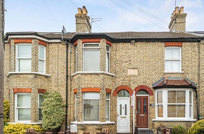 3 Bedroom House For Sale In Sebright Road, Barnet, EN5