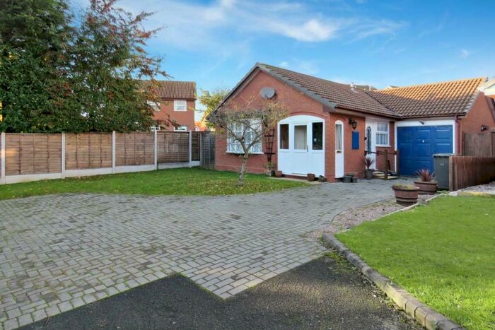 2 Bedroom Bungalow To Rent In Fairways Drive, Blackwell, Bromsgrove, Worcestershire, B60