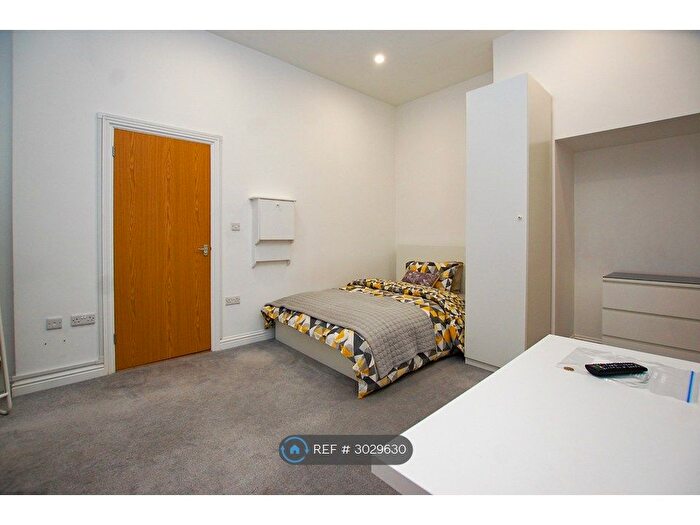 Studio To Rent In Victoria Road South, Southsea, PO5