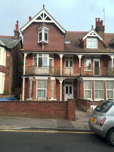 2 Bedroom Flat To Rent In Granville Road, Broadstairs, CT10