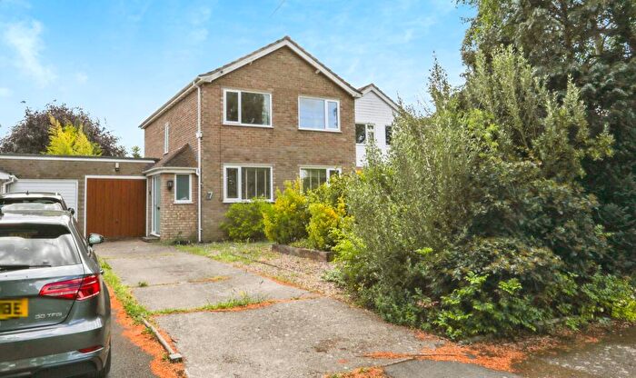 3 Bedroom Link Detached House For Sale In Westholme Close, Woodbridge, IP12