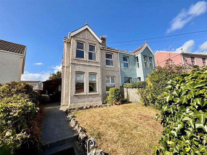 3 Bedroom Semi-Detached House For Sale In Springfield Terrace, Burry Port, SA16