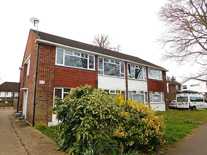 2 Bedroom Maisonette To Rent In Elizabeth Gardens, Lower Sunbury, TW16