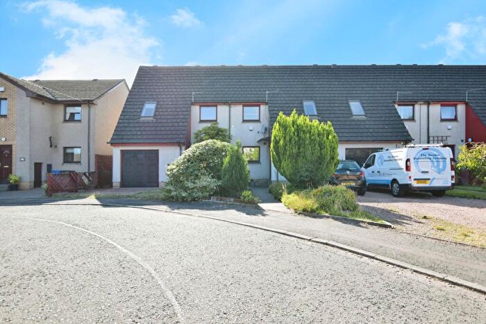 4 Bedroom Terraced House For Sale In Walkers Mill, Dundee, Angus, DD3