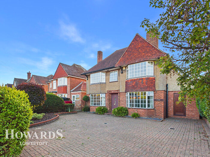 4 Bedroom Detached House For Sale In Corton Road, Lowestoft, NR32