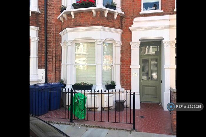 2 Bedroom Flat To Rent In Witherington Road, London, N5