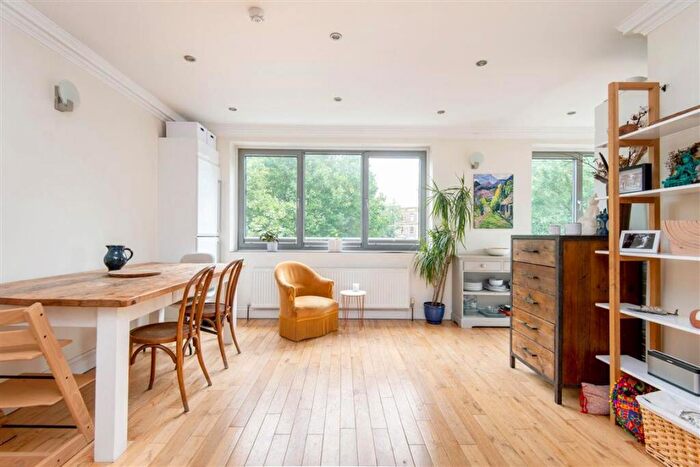 2 Bedroom Flat To Rent In Hackney Road, Hackney Road, E2