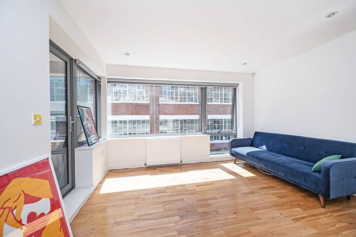 1 Bedroom Flat To Rent In Garrett Street, Clerkenwell, London, EC1Y