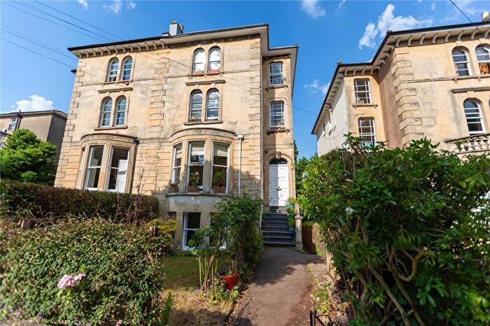 2 Bedroom Apartment To Rent In Chertsey Road, Bristol, BS6