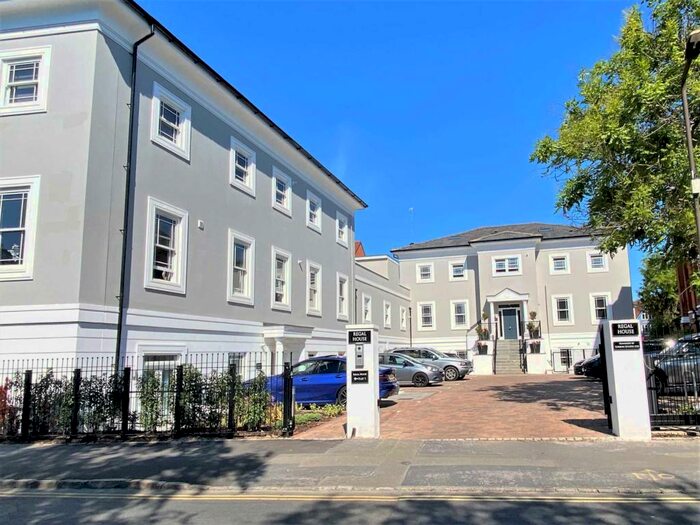 2 Bedroom Apartment To Rent In Station Road, Marlow, SL7