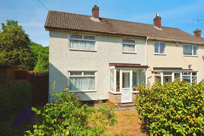 3 Bedroom End Of Terrace House For Sale In Newman Way, Birmingham, B45
