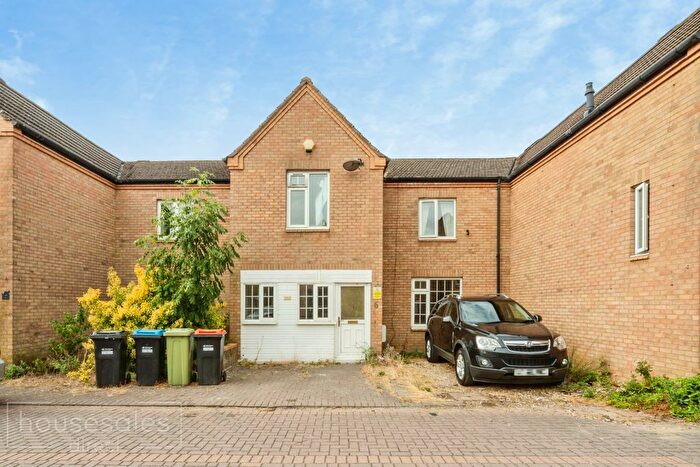 4 Bedroom Terraced House For Sale In Pengelly Court Fishermead, Milton Keynes, MK6