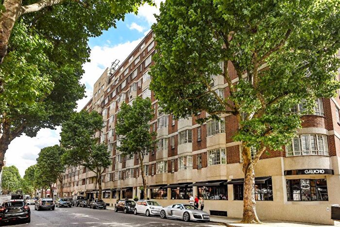 2 Bedroom Flat To Rent In Chelsea Cloisters, Chelsea, SW3