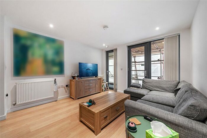 1 Bedroom Flat To Rent In Egret Heights, Waterside Way, London, N17