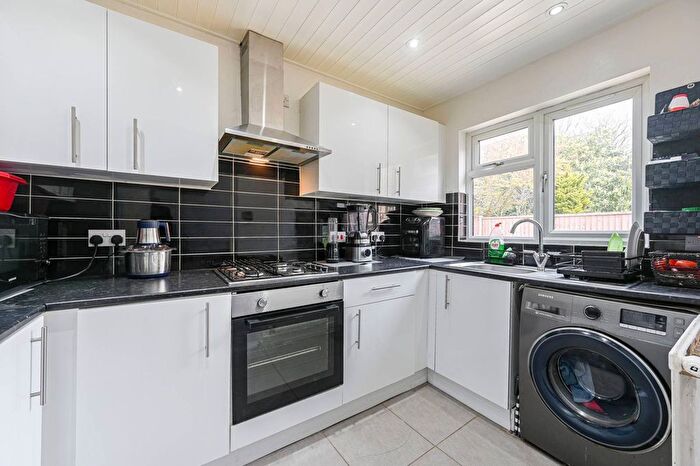 3 Bedroom End Of Terrace House For Sale In Southerngate Way, New Cross, London, SE14