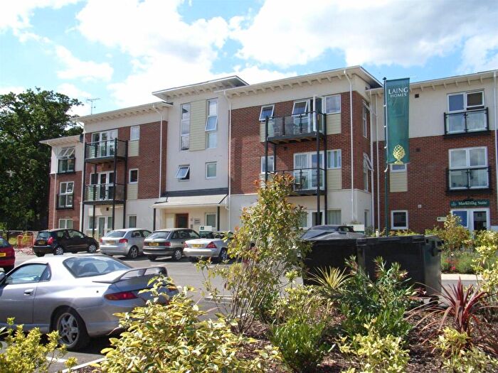 2 Bedroom Apartment To Rent In Park View Road, Leatherhead, KT22