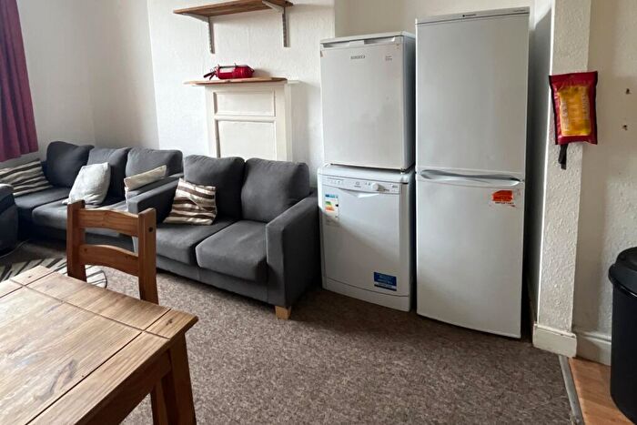 7 Bedroom Terraced House To Rent In Tyndalls Park Road, Top Floor Flat, Clifton, Bristol, BS8