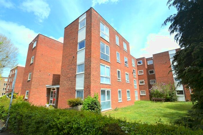 1 Bedroom Flat To Rent In St James Road, Sutton, Surrey, SM1