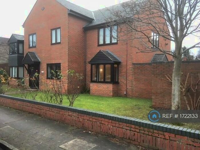 2 Bedroom Flat To Rent In Abbey Park Mews, Grimsby, DN32