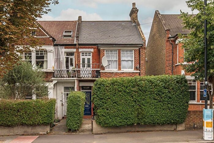 1 Bedroom Flat To Rent In Rosendale Road, Herne Hill, SE24