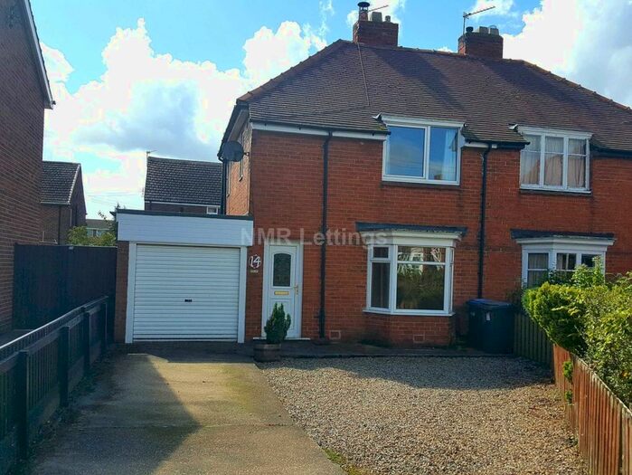 3 Bedroom Semi-Detached House To Rent In Rokeby Square, Merryoaks DH1
