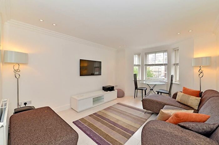 1 Bedroom Flat To Rent In Berkeley Street, London, W1H
