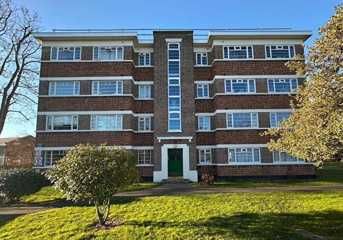 2 Bedroom Flat For Sale In Flat Cameford Court, New Park Road, London, SW2