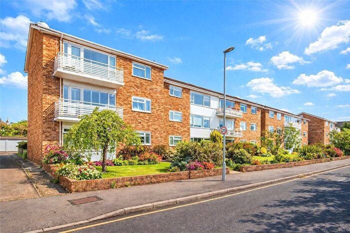 2 Bedroom Flat For Sale In Anglesea Road, Kingston Upon Thames, KT1