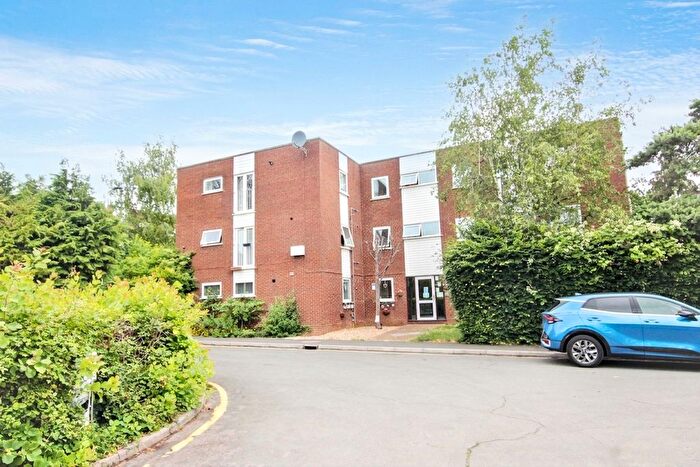 1 Bedroom Flat For Sale In Sunnydene Close, Romford, RM3
