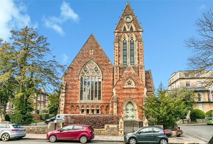 2 Bedroom Flat For Sale In Oakfield Road, Bristol, BS8