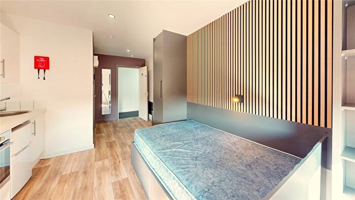 Studio To Rent In Twyning Road, Stirchley, Birmingham, West Midlands, B30