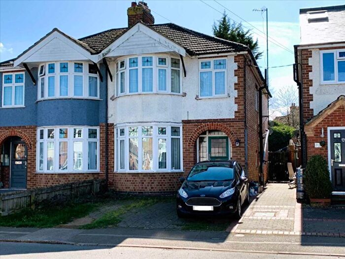 3 Bedroom Semi-Detached House For Sale In Aylesbury Street West, Wolverton, Milton Keynes, MK12