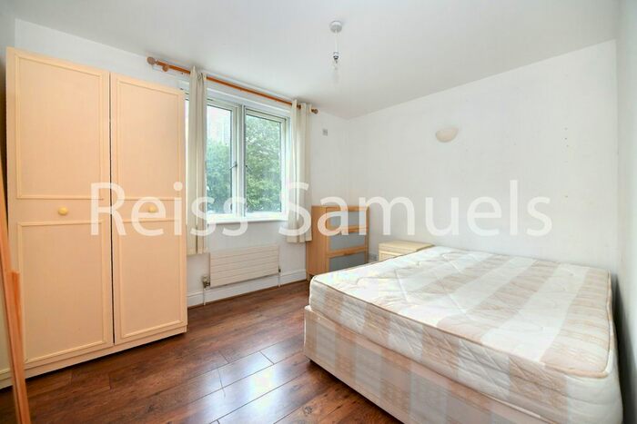 3 Bedroom Flat To Rent In Franklin Building, Millennium Harbour, Canary Wharf, London, E14