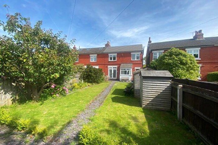 3 Bedroom Semi-Detached House To Rent In Harrington Avenue, Wirral, CH47