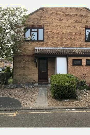 1 Bedroom Terraced House To Rent In Wheatley Close, Greenhithe, DA9